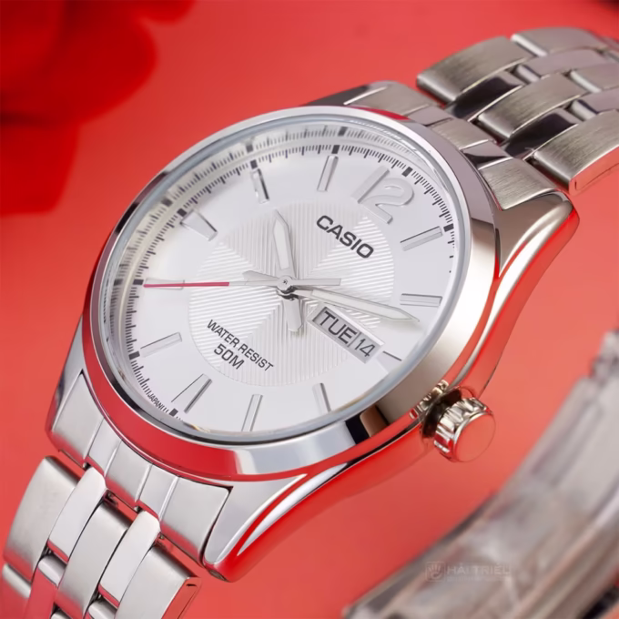 Montre Femme Casio - LTP-1335D-7AVDF - Bracelet en acier inoxydable gris - Verre minéral - Affichage analogique