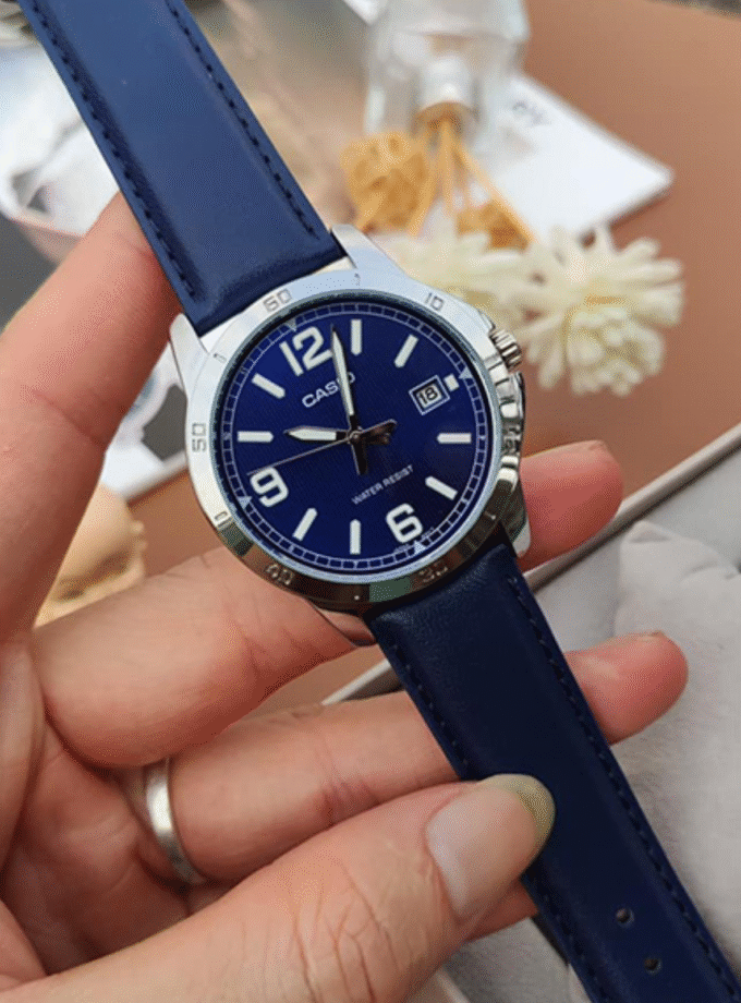 Montre Casio Femme - LTP-V004L-2BUDF- Bracelet en cuir Bleu - Affichage analogique - Résistant à l'eau