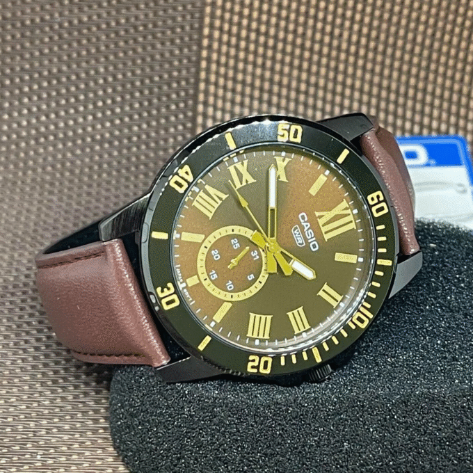 Montre Homme Casio - MTP-VD200BL-5BUDF - Bracelet en Cuir marron - Résistant à l'eau