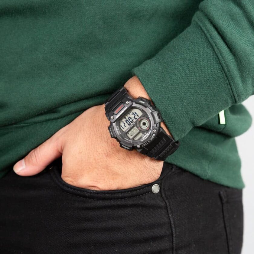 montre casio homme bracelet noir en resine boitier en resine résistante À l'eau 12 mois de garantie ae 1400wh 1avdf