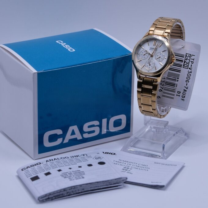 Montre Casio Femme - Bracelet Dorée En Acier Inoxydable -Résistante À L'Eau - 12 Mois De Garantie - Ltp-V300G-9Audf