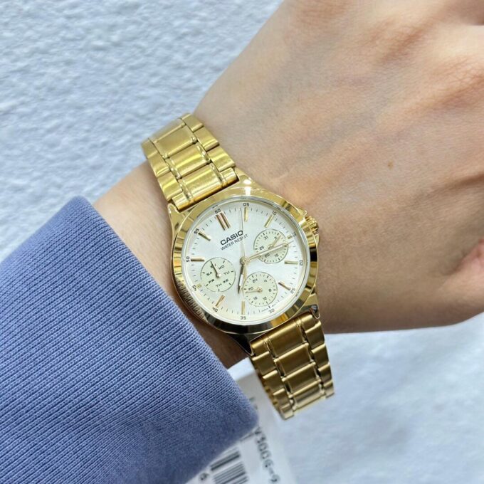 Montre Casio Femme - Bracelet Dorée En Acier Inoxydable -Résistante À L'Eau - 12 Mois De Garantie - Ltp-V300G-9Audf