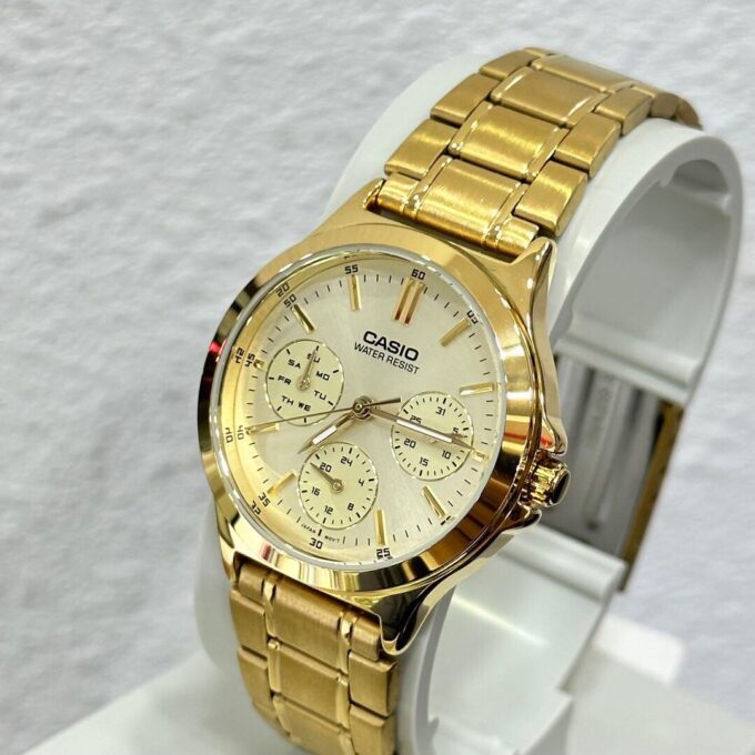 Montre Casio Femme - Bracelet Dorée En Acier Inoxydable -Résistante À L'Eau - 12 Mois De Garantie - Ltp-V300G-9Audf