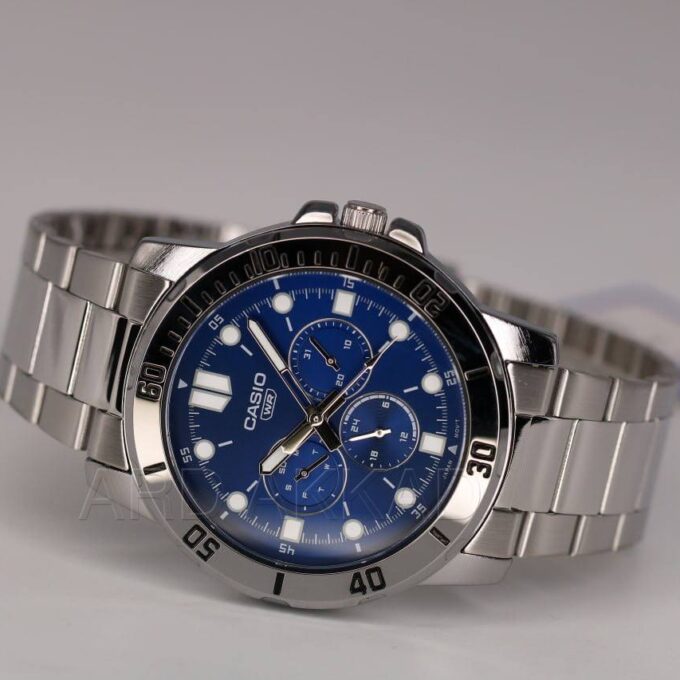 Montre Casio Homme - MTP-VD300D-2EUDF - Bracelet Gris En Acier Inoxydable - Résistante À L'Eau - 12 Mois De Garantie