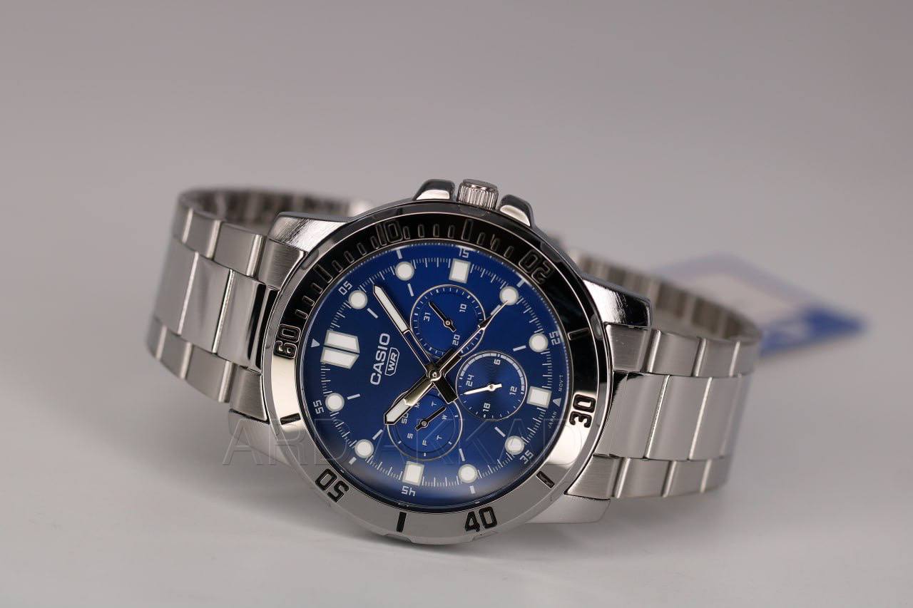 montre-casio-homme-mtp-vd300d-2eudf-bracelet-gris-en-acier-inoxydable-resistante-a-leau-12-mois-de-garantie-mtp-vd300d-2eudf