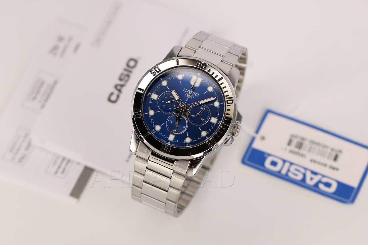 montre-casio-homme-mtp-vd300d-2eudf-bracelet-gris-en-acier-inoxydable-resistante-a-leau-12-mois-de-garantie-mtp-vd300d-2eudf