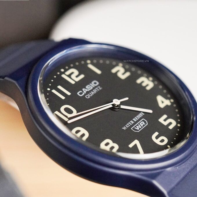 Montre Jeunesse Casio - MQ-24UC-2BDF - Bracelet en Résine Bleu - Affichage analogique - Résistant à l'eau