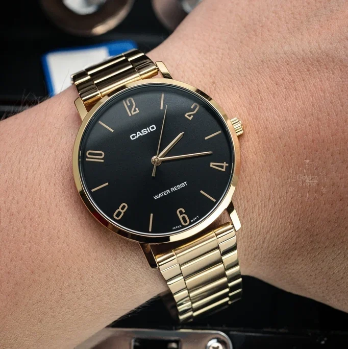 aiwatch_MTP-VT01G-1B2UDF - Montre Casio Homme - MTP-VT01G-1B2UDF - Bracelet Dorée En Acier Inoxydable - Affichage analogique - Résistante À L'Eau - 12 Mois De Garantie