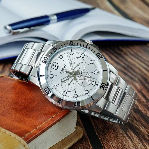 Montre Casio Homme - MTP-VD300D-7EUDF - Bracelet Gris En Acier Inoxydable - Cadran Blanc - 12 Mois De Garantie