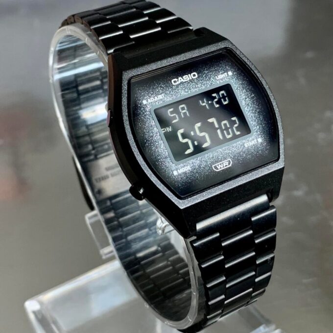 Montre Casio Vintage Unisexe - Bracelet Noir En Acier Inoxydable - Résistante À L'Eau - 12 Mois De Garantie - B640Wbg-1Bdf