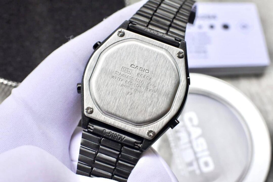 aiwatch_B640WBG-1BDF - Montre Casio Vintage Unisexe - Bracelet Noir En Acier Inoxydable - Résistante À L'Eau - 12 Mois De Garantie - B640Wbg-1Bdf