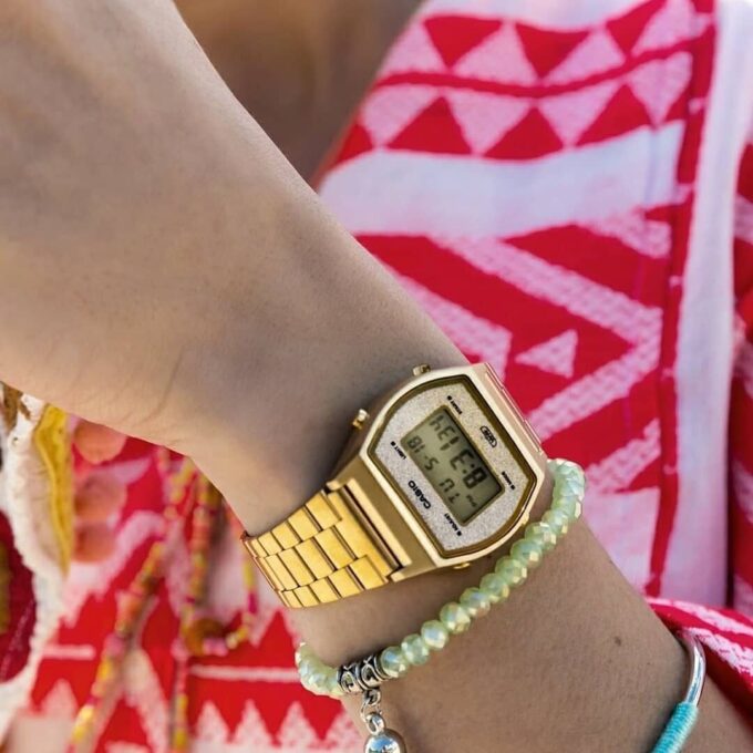 aiwatch_B640WGG-9DF - Montre Casio Vintage Unisexe - B640WGG-9DF - Bracelet Dorée En Acier Inoxydable - Résistante À L'Eau - 12 Mois De Garantie - B640Wgg-9Df