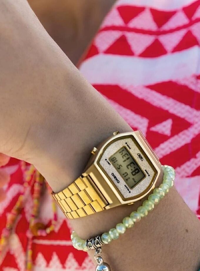 aiwatch_B640WGG-9DF - Montre Casio Vintage Unisexe - B640WGG-9DF - Bracelet Dorée En Acier Inoxydable - Résistante À L'Eau - 12 Mois De Garantie - B640Wgg-9Df