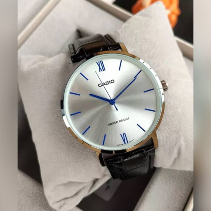 Montre Casio Femme - LTP-VT01L-7B1UDF - Bracelet Noir En Cuir Véritable - Cadran Blanc - 12 Mois De Garantie