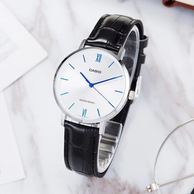 Montre Casio Femme - LTP-VT01L-7B1UDF - Bracelet Noir En Cuir Véritable - Cadran Blanc - 12 Mois De Garantie