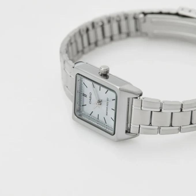 Montre Casio Femme - Bracelet Gris En Acier Inoxydable - Résistante À L'Eau - 12 Mois De Garantie - Ltp-V007D-2Eudf