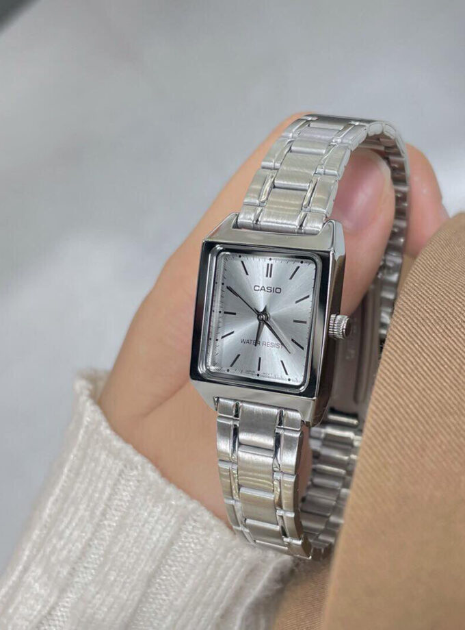 aiwatch_LTP-V007D-2EUDF - Montre Casio Femme - Bracelet Gris En Acier Inoxydable - Résistante À L'Eau - 12 Mois De Garantie - Ltp-V007D-2Eudf