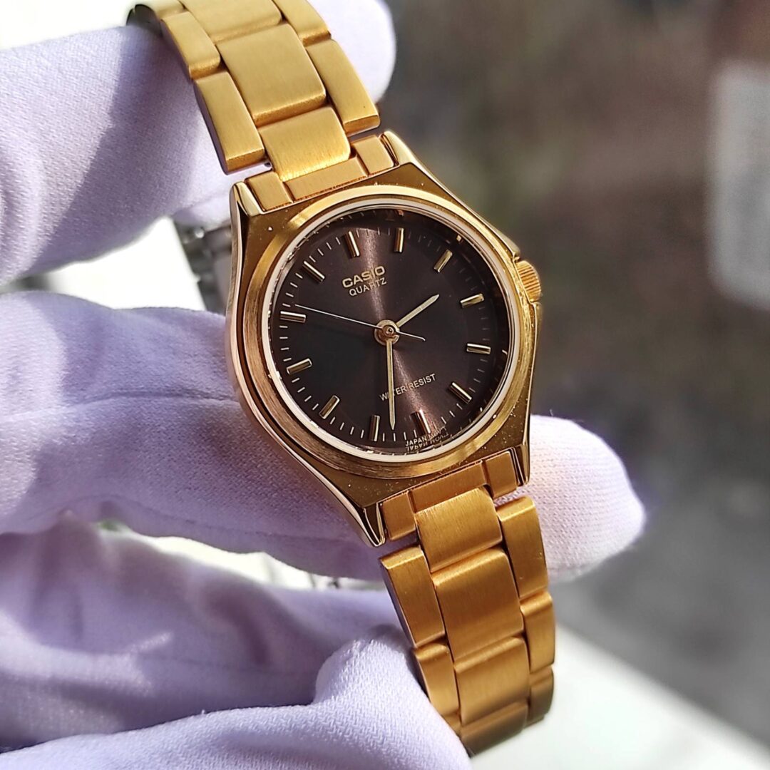 aiwatch_LTP-1130N-1ARDF - Montre Casio Femme - Bracelet Gris En Acier Inoxydable - Résistante À L'Eau - 12 Mois De Garantie - Ltp-1130N-1Ardf