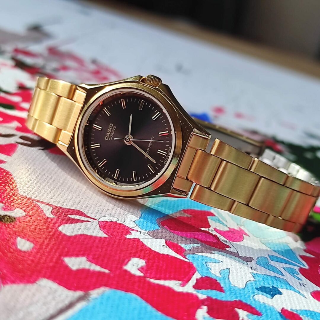 aiwatch_LTP-1130N-1ARDF - Montre Casio Femme - Bracelet Gris En Acier Inoxydable - Résistante À L'Eau - 12 Mois De Garantie - Ltp-1130N-1Ardf