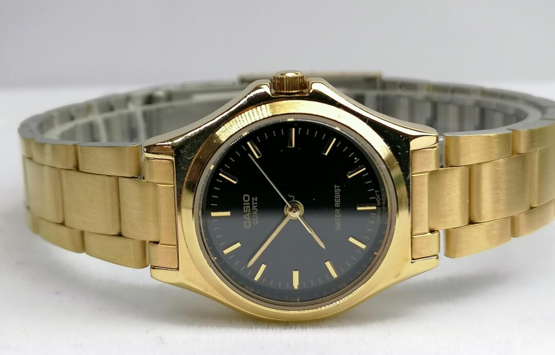 aiwatch_LTP-1130N-1ARDF - Montre Casio Femme - Bracelet Gris En Acier Inoxydable - Résistante À L'Eau - 12 Mois De Garantie - Ltp-1130N-1Ardf