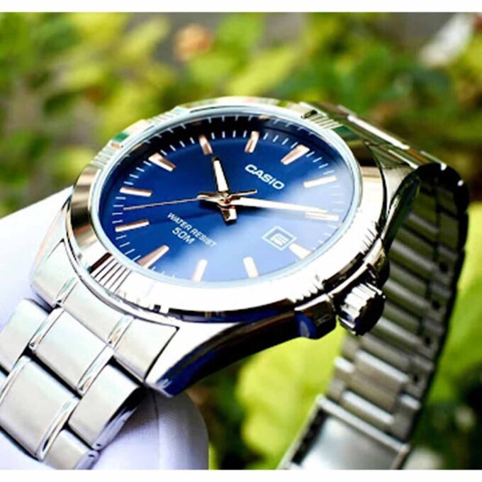 Casio Montre Homme MTP-1308D-2AVDF - Bracelet en acier inoxydable - Argent/Bleu