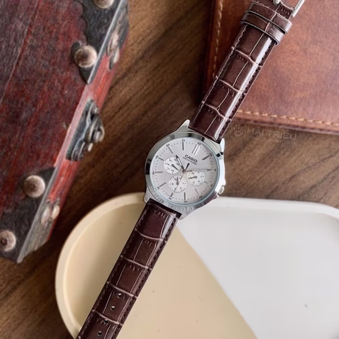 Casio Montre Homme - MTP-V300L-7AUDF - Bracelet en cuir marron - Résistant à l'eau