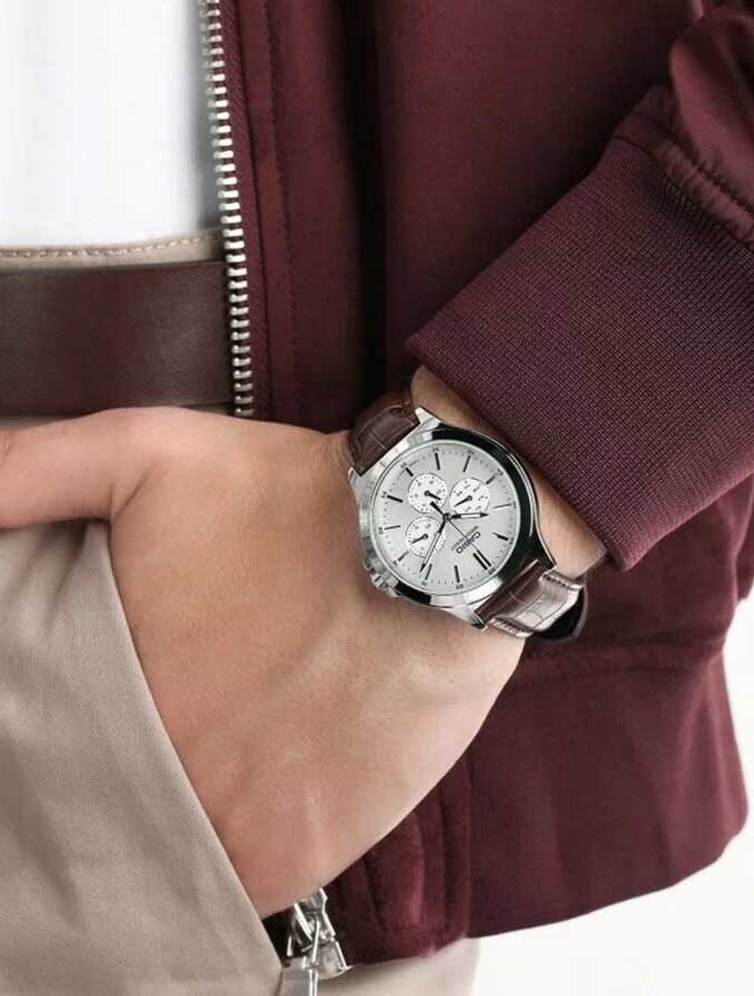 aiwatch_MTP-V300L-7AUDF - Casio Montre Homme - MTP-V300L-7AUDF - Bracelet en cuir marron - Résistant à l'eau