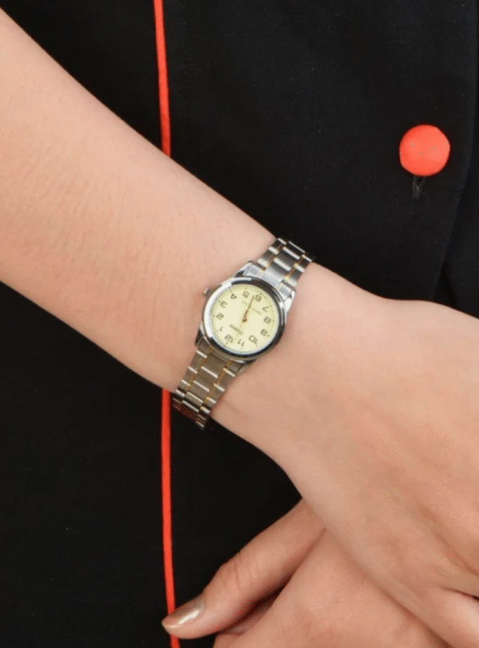 Montre Casio Femme - LTP-V001SG-9BUDF - Bracelet Gris/Dorée En Acier Inoxydable - Affichage analogique - 12 Mois De Garantie