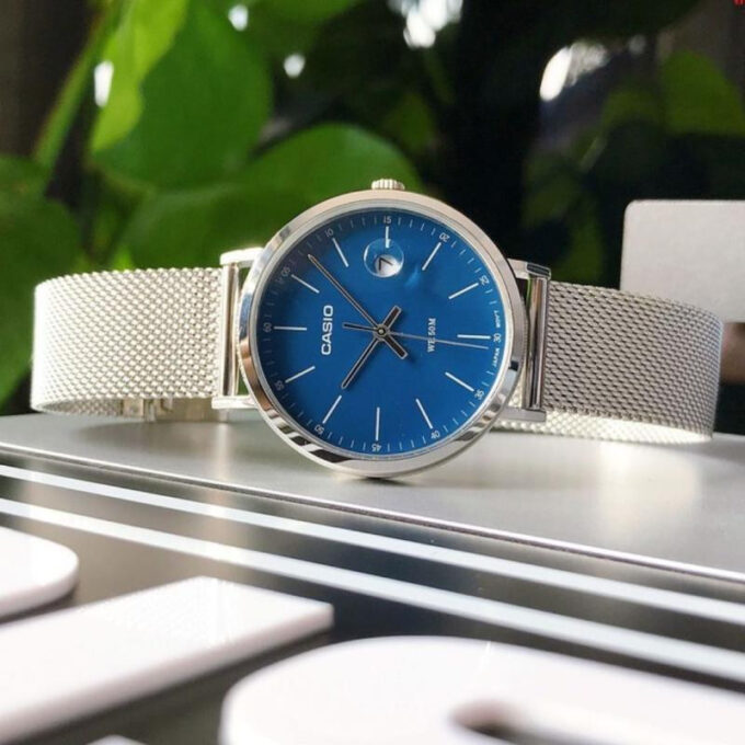 Montre Homme Casio - MTP-E175M-2EVDF - Bracelet en Acier Inoxydable - Affichage analogique - Résistant à l'eau