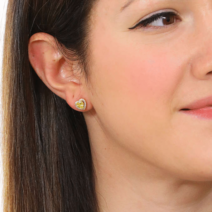 Boucles d’oreilles puces cœur oxyde de zirconium jaune femme – Morellato – Argent, 2 pierres, blanc et jaune – Réf. SAVB06