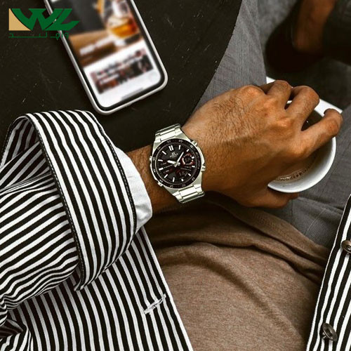 Montre Homme Casio Edifice - EFV-C110D-1A4VDF - Affichage analogique - Bracelet en acier inoxydable - Résistant à l'eau