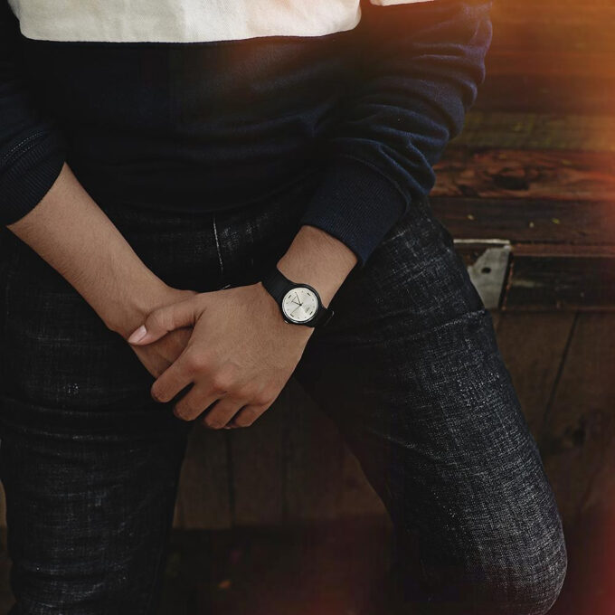 Montre Casio Jeunesse - MQ-76-7A1LDF - Bracelet en résine noir - Affichage analogique - Résistant à l'eau