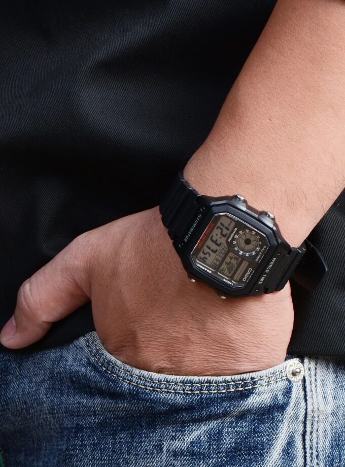 montre homme casio ae 1200wh 1avdf bracelet en résine noir affichage numérique résistant à l'eau
