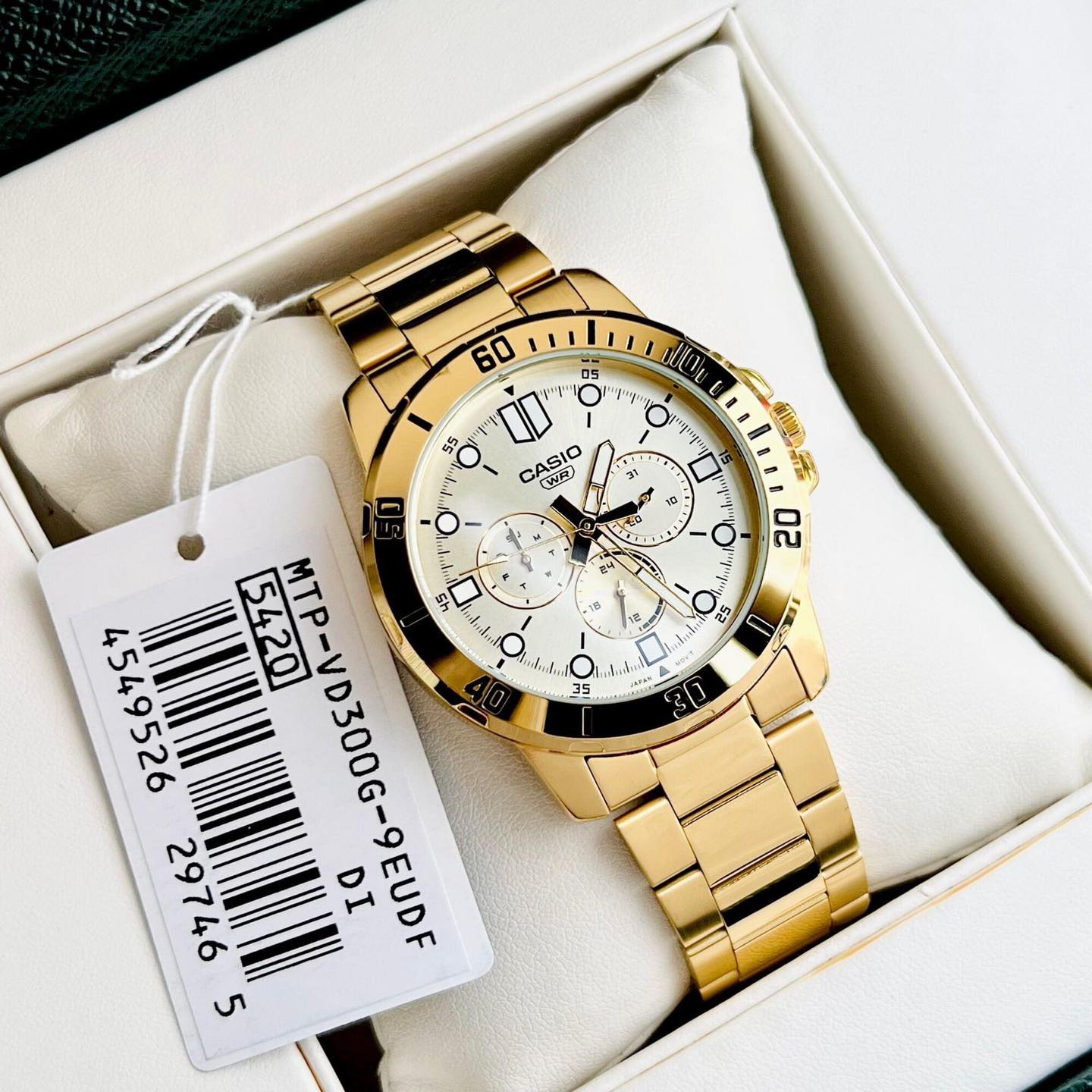 montre-homme-casio-mtp-vd300g-9eudf-chronographe-bracelet-en-acier-inoxydable-or-resistant-a-leau-mtp-vd300g-9eudf