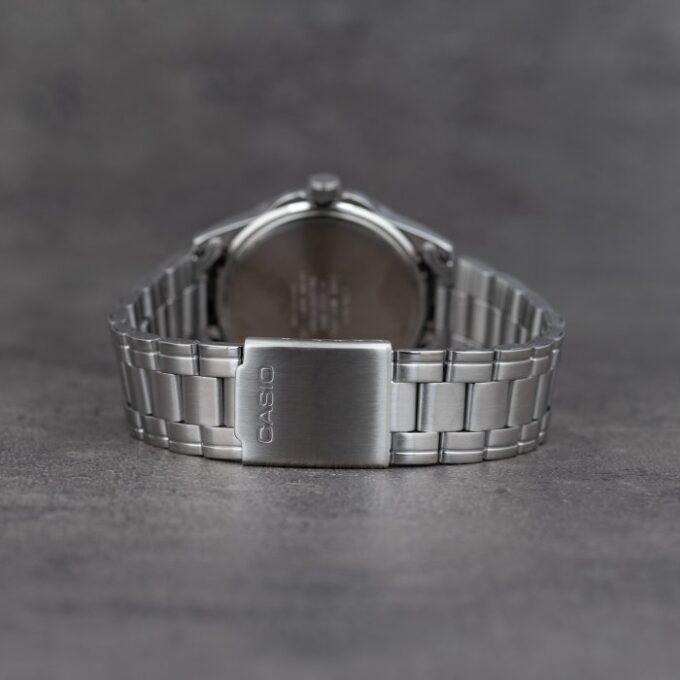 Montre Homme Casio MTP-1215A-2ADF – Acier inoxydable, Dateur, Affichage analogique, Résistante à l’eau – Bleu – Montre Classique