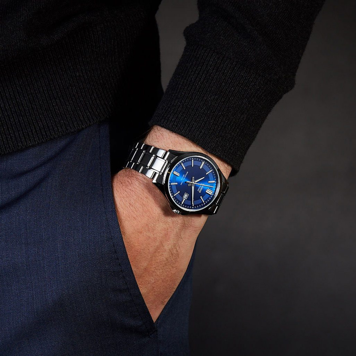 Montre Homme Casio - MTS-100D-2AVDF - Bracelet en acier inoxydable - Verre Sapphire - Résistant à l'eau – Image 2