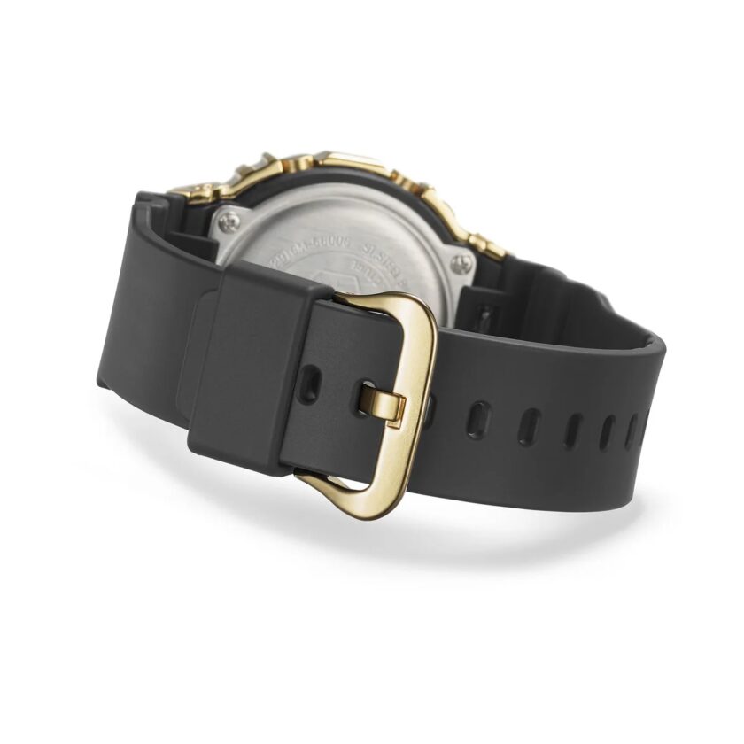 montre homme casio g shock gm 5600g 9dr bracelet en résine noir cadran numérique doré affichage numérique résistant à l'eau