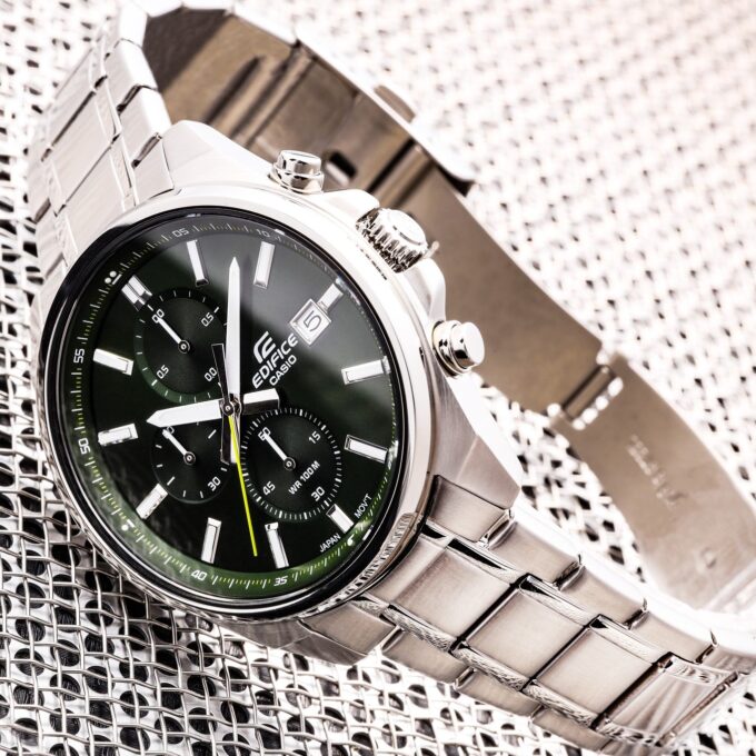Montre Homme Casio Edifice - EFV-610D-3CVUDF - Bracelet en acier inoxydable - Cadran Vert - Affichage analogique - Résistant à l'eau
