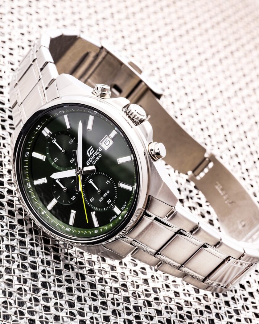 montre homme casio edifice efv 610d 3cvudf bracelet en acier inoxydable cadran vert affichage analogique résistant à l'eau