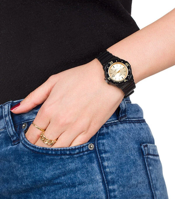 Montre Jeunesse Casio - LRW-200H-9E2VDF - Bracelet en Résine noir - Affichage analogique - Résistant à l'eau