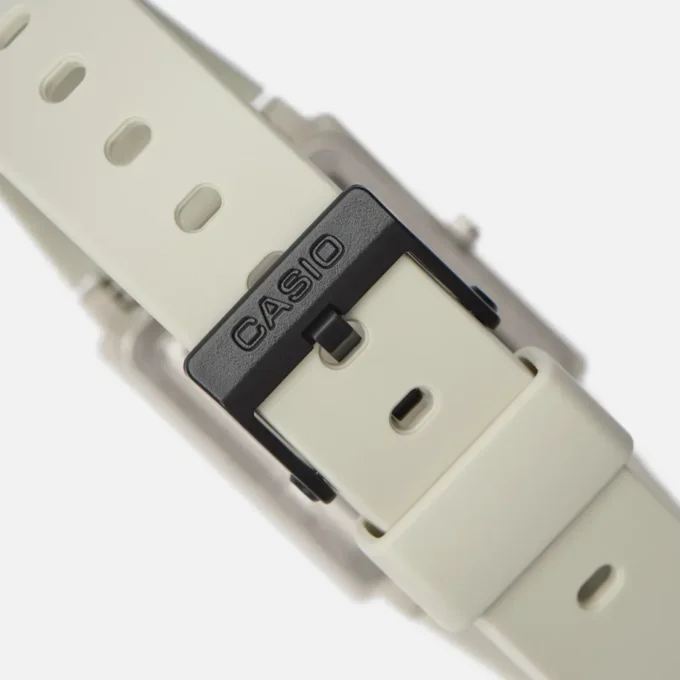 Montre Jeunesse Casio - MQ-38UC-8ADF - Bracelet en résine blanc - Affichage analogique - Résistant à l'eau