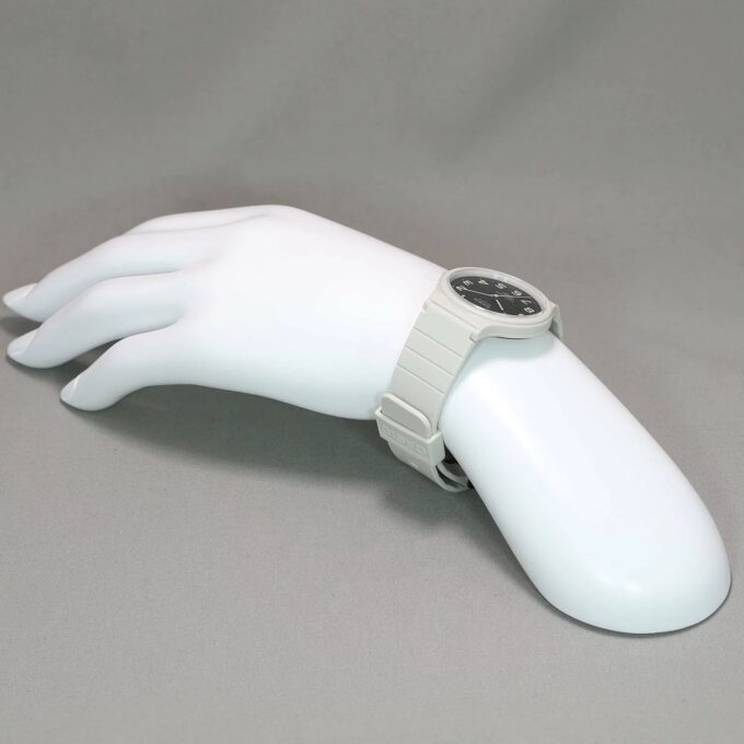 Montre Jeunesse Casio - MQ-24UC-8BDF - Bracelet en résine blanc - Affichage analogique - Résistant à l'eau