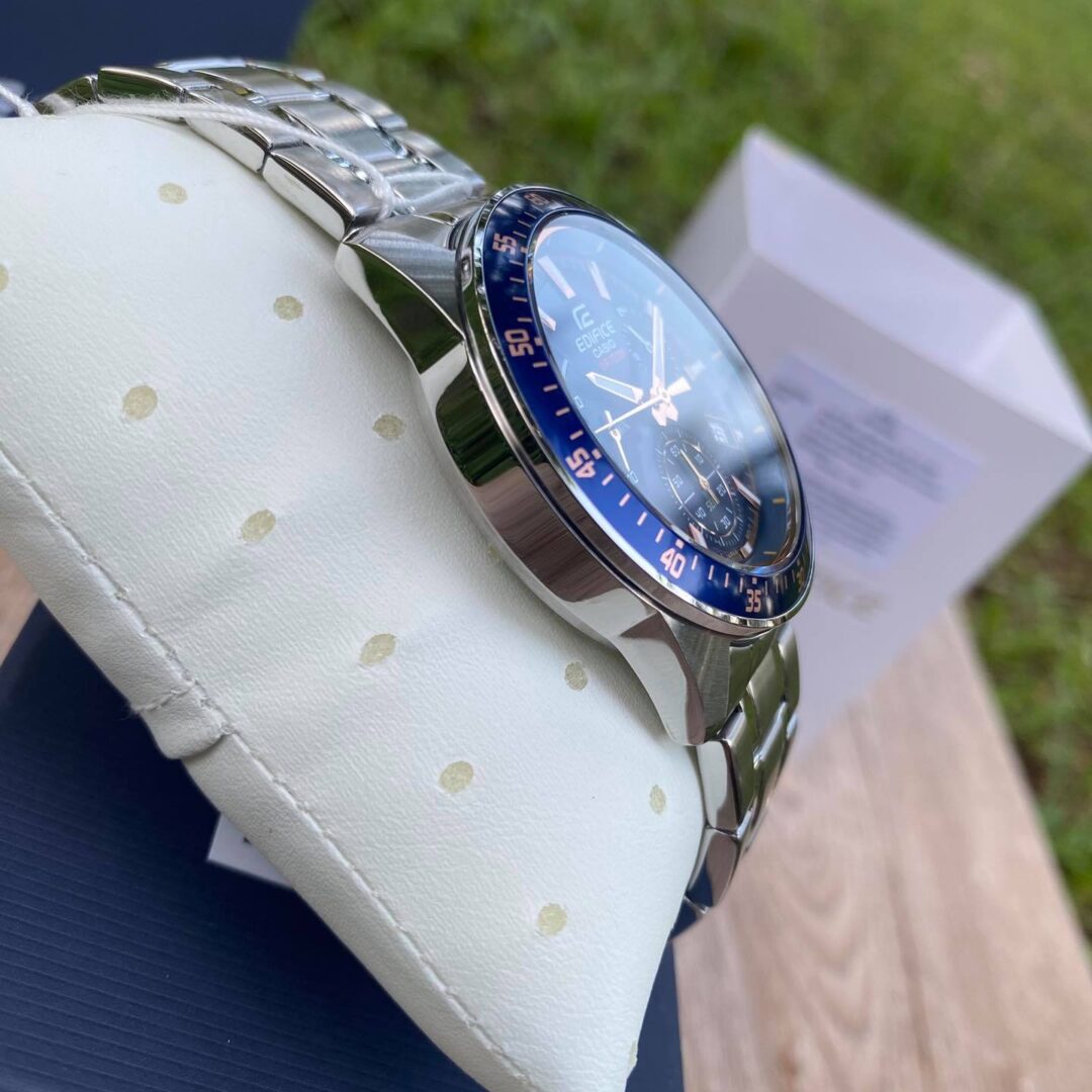 aiwatch_EFV-540D-2AVUDF - Montre Homme Casio Edifice - EFV-540D-2AVUDF - Bracelet en acier inoxydable - Chronographe - Affichage analogique - Résistant à l'eau