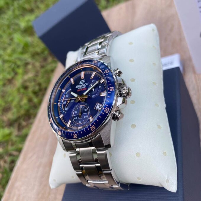 Montre Homme Casio Edifice - EFV-540D-2AVUDF - Bracelet en acier inoxydable - Chronographe - Affichage analogique - Résistant à l'eau