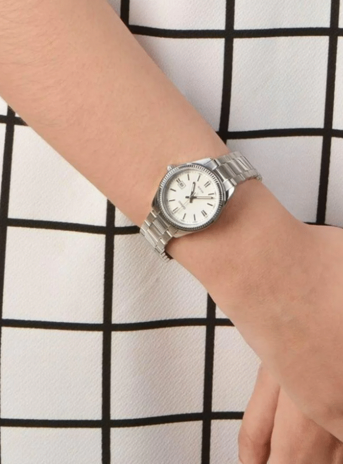 Montre Femme Casio - LTP-1302D-7A1VDF - Bracelet en acier inoxydable - Affichage analogique - Résistant à l'eau