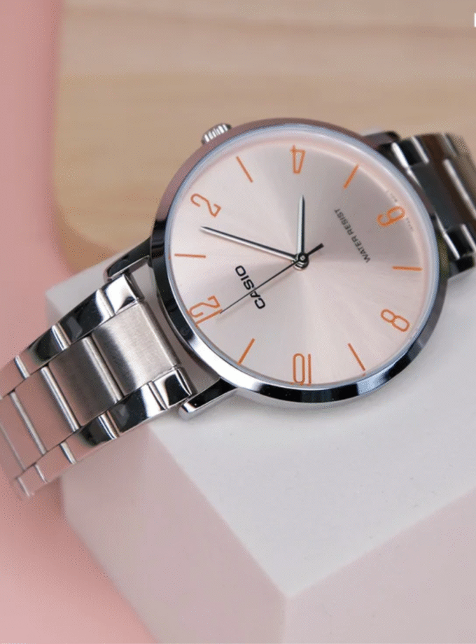 Montre Femme Casio - LTP-VT01D-4B2UDF - Bracelet en acier inoxydable - Affichage analogique - Résistant à l'eau