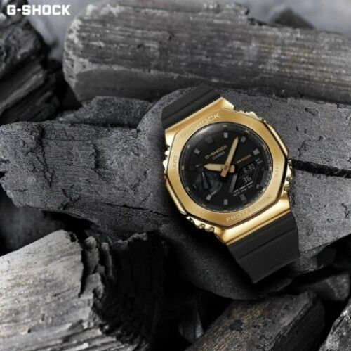 Montre Homme Casio G-Shock - GM-2100G-1A9DR - Bracelet en résine noir - Cadran Analogique - Numérique Doré - Résistant à l'eau