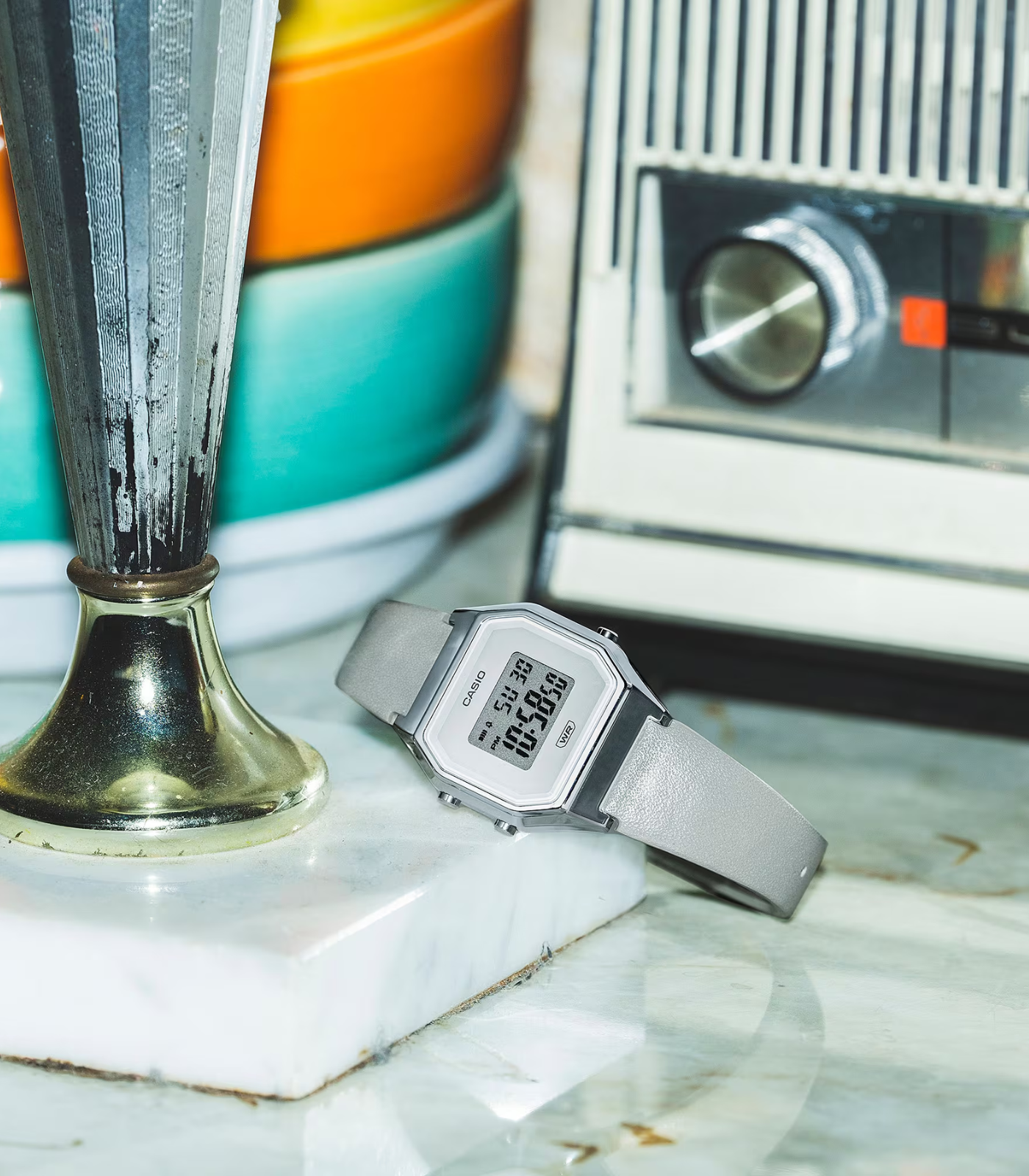 Montre Femme Casio - LA680WEL-8DF - Bracelet en Résine Gris - Affichage numérique - Résistant à l'eau – Image 3