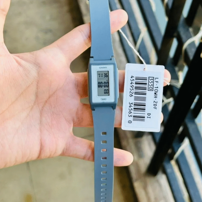 Montre Casio numérique à cadran noir unisexe-LF-10WH-2DF - Bracelet en Résine - Affichage Numérique - Résistant à l'eau