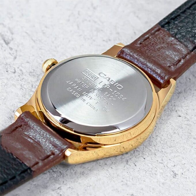 Montre Femme Casio - LTP-1094Q-7B5RDF - Bracelet en Cuir marron - Affichage analogique - Résistant à l'eau